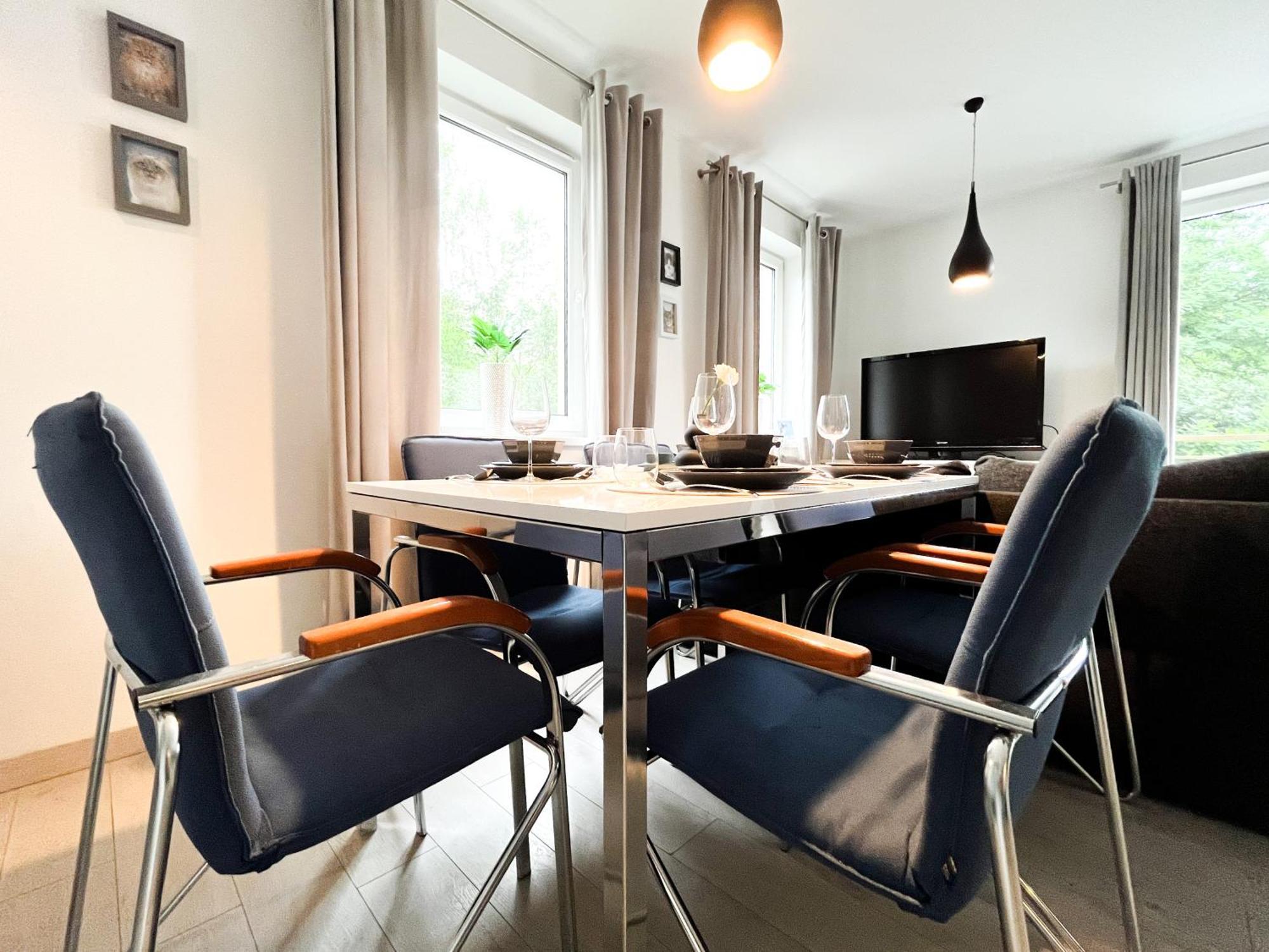 Walk To Park, Modern 2Bd Kitchen! Balcony, Parking Διαμέρισμα Βρότσλαβ Εξωτερικό φωτογραφία