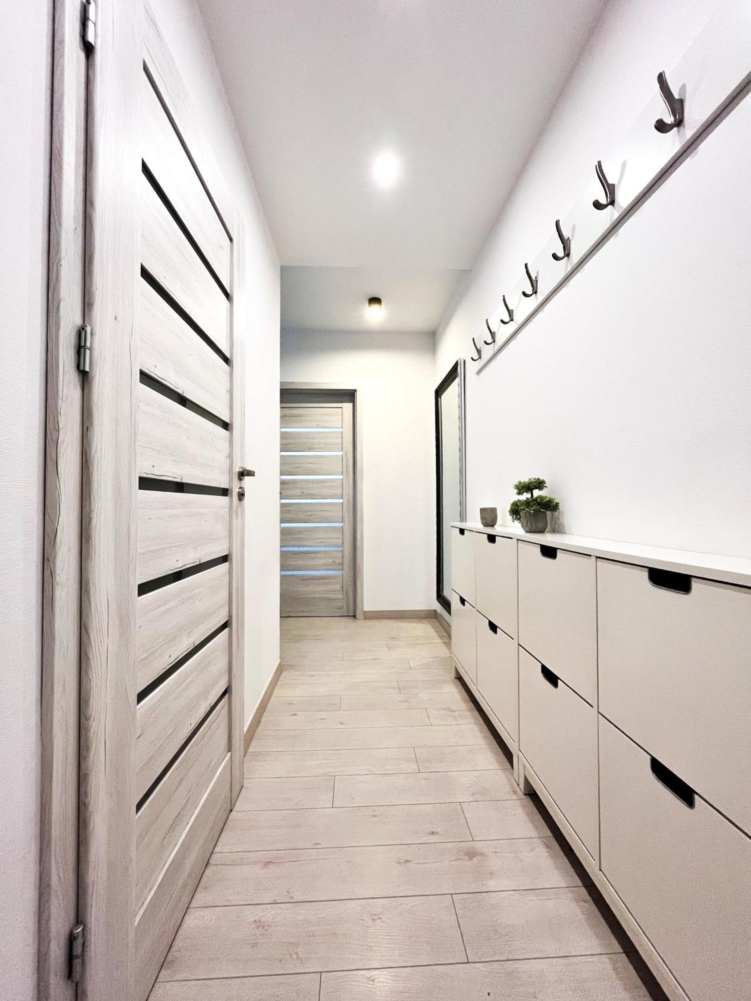 Walk To Park, Modern 2Bd Kitchen! Balcony, Parking Διαμέρισμα Βρότσλαβ Εξωτερικό φωτογραφία